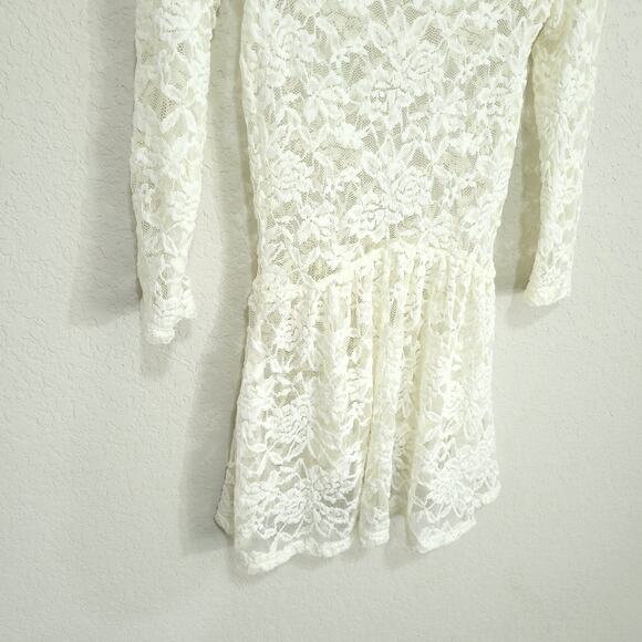 Decree Lace Top  Womens Junior XS Cream Peplum Pullover Feminine Soft Girl - Picture 11 of 11